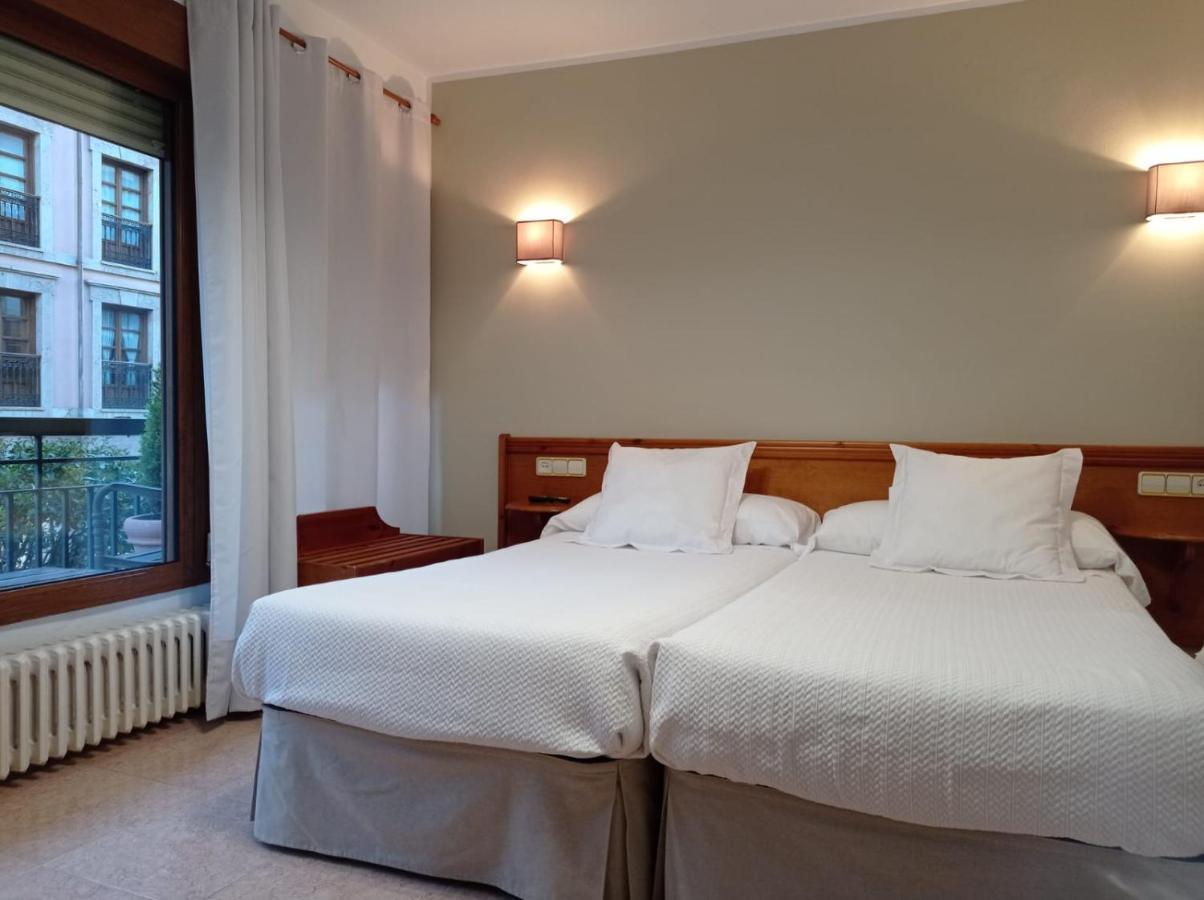 Hospedaje Torreon Cangas de Onis Ngoại thất bức ảnh
